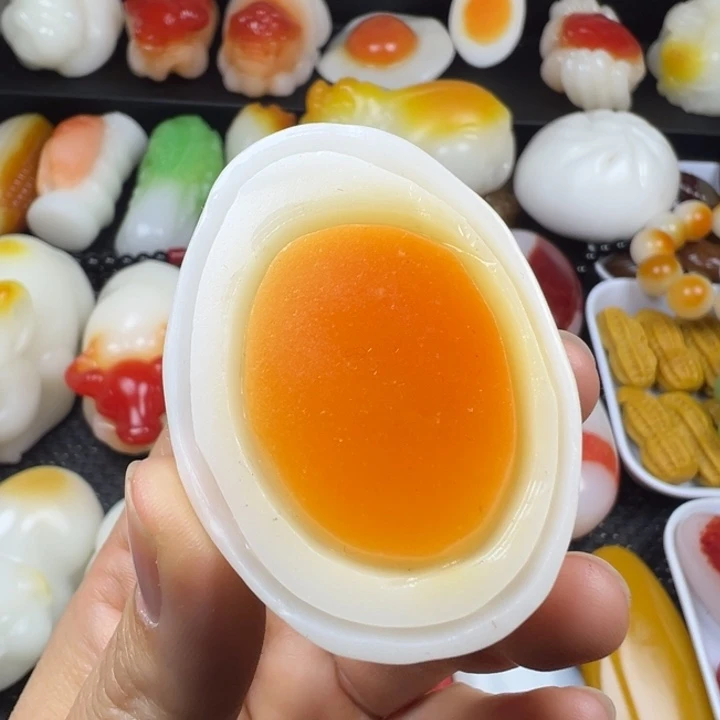 新疆戈壁五彩石金丝