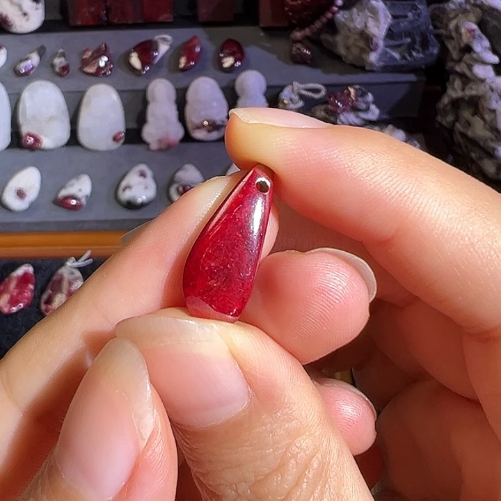 天然辰砂原矿吊坠4