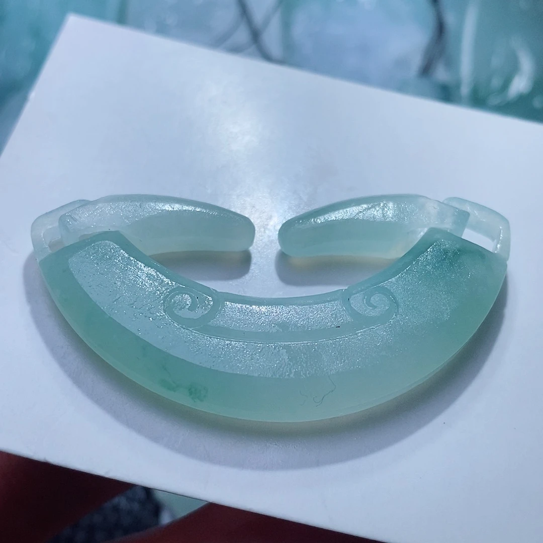 定制翡翠未镶嵌毛货付款后确认抛光