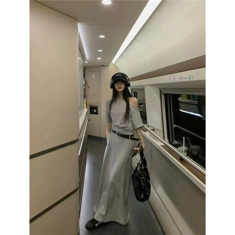 灰色露肩套装裙休闲时尚百搭2025年夏季新款网红高腰半身裙两件套