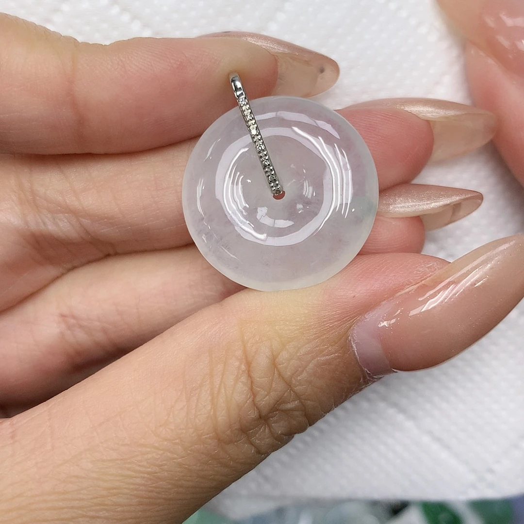 颈饰18K金镶嵌翡翠