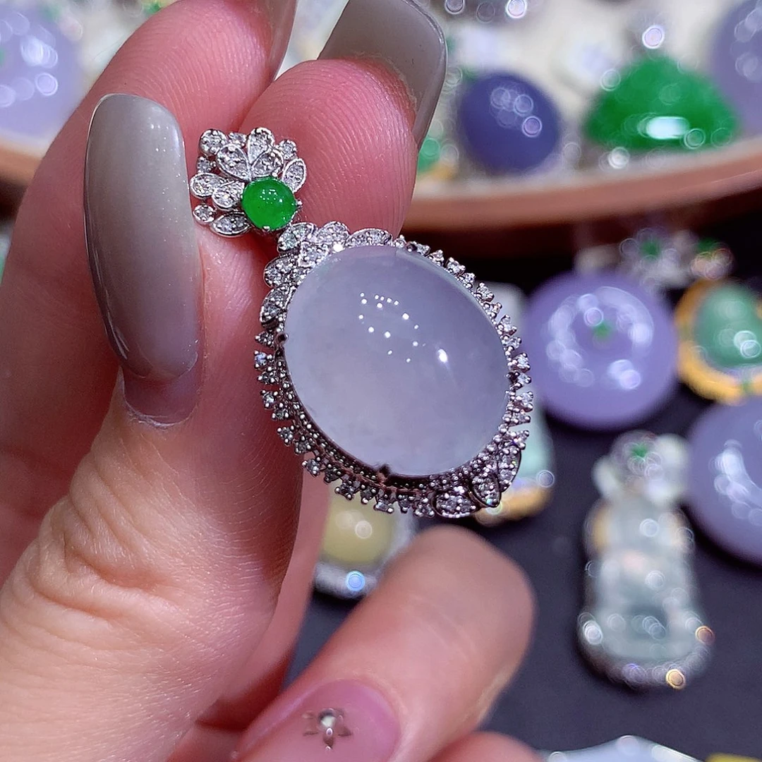 吊坠(不含链)18K金镶嵌翡翠