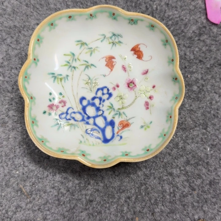 虚***谷景德镇陶瓷粉彩花卉纹小盘