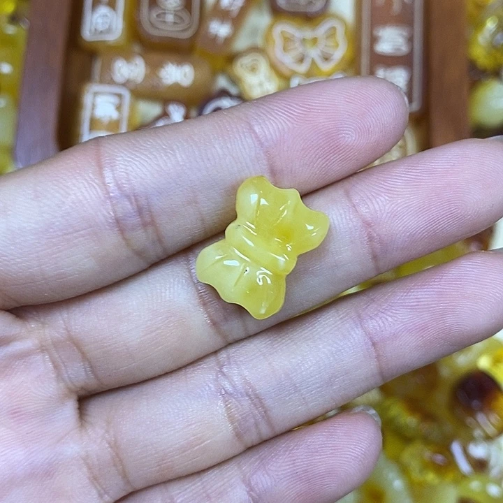 吊坠橄榄核蝴蝶结24