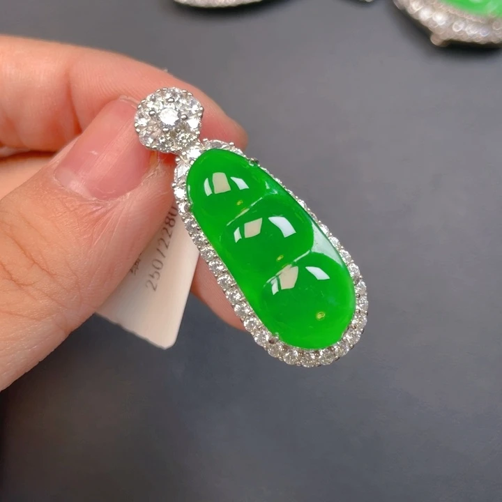 【闪购商品】颈饰银S925镶嵌翡翠翡翠