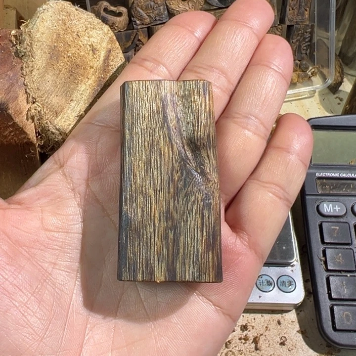 沉香吊坠棋楠沉香虎斑棋吊坠15.5克