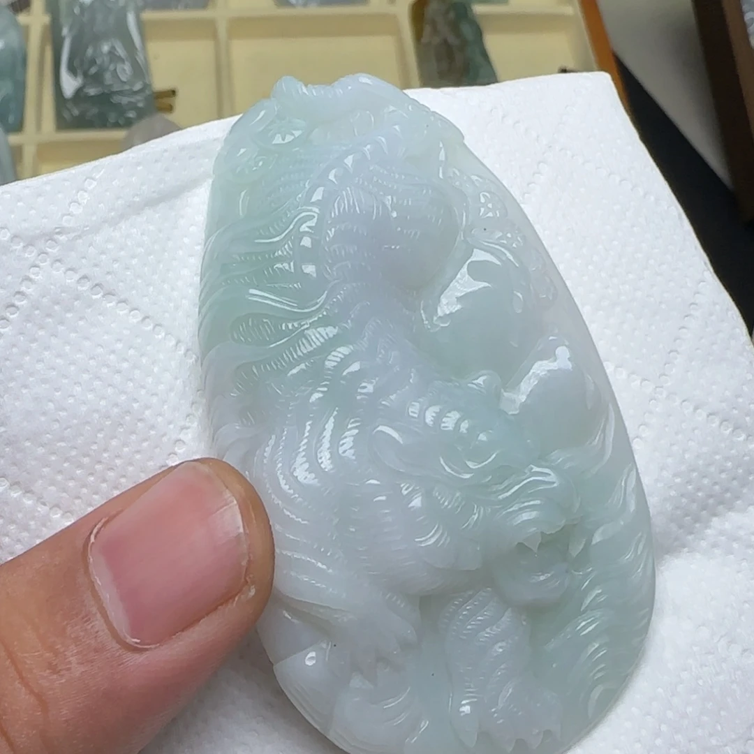 战***0翡翠未镶嵌颈饰翡翠