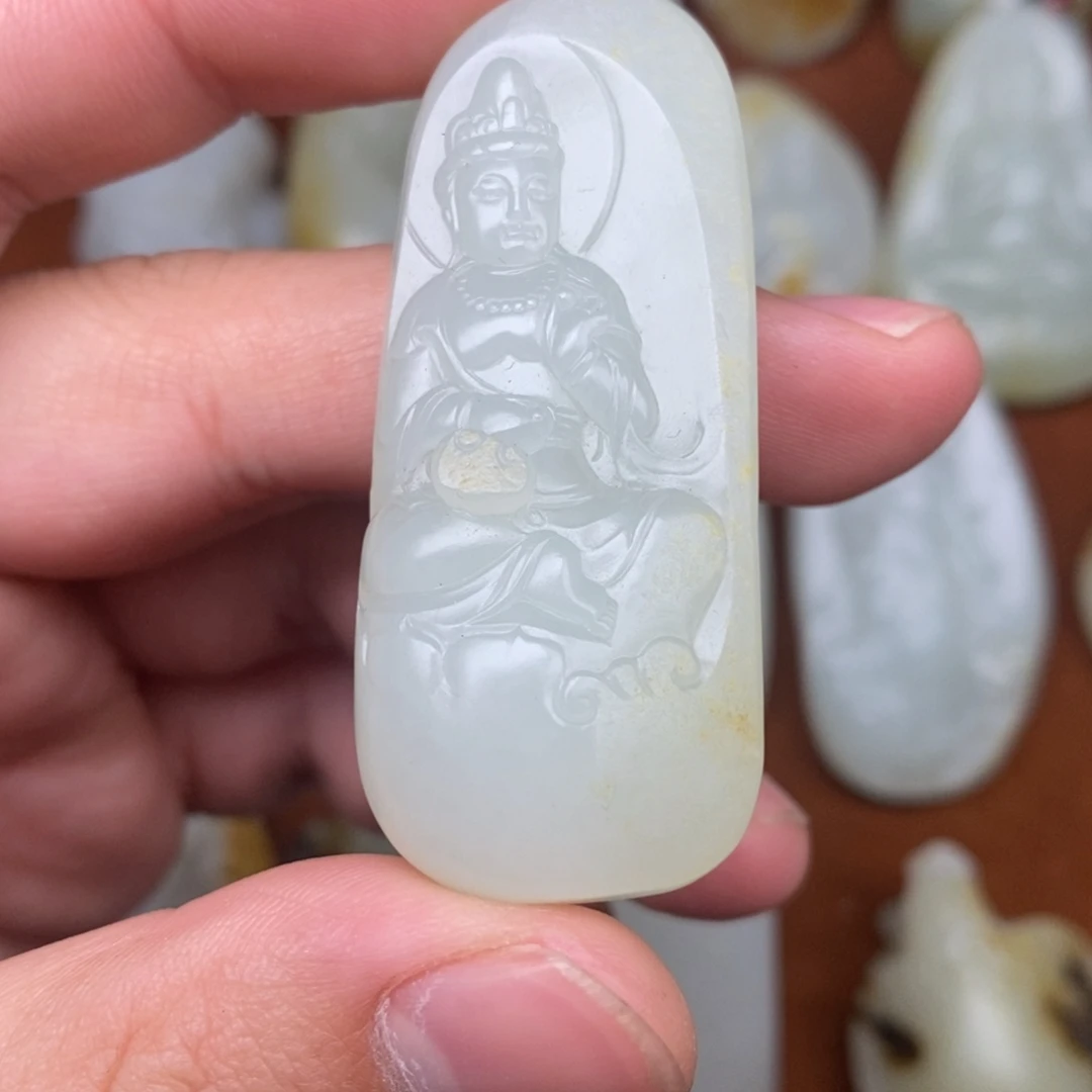 和田玉未镶嵌颈饰