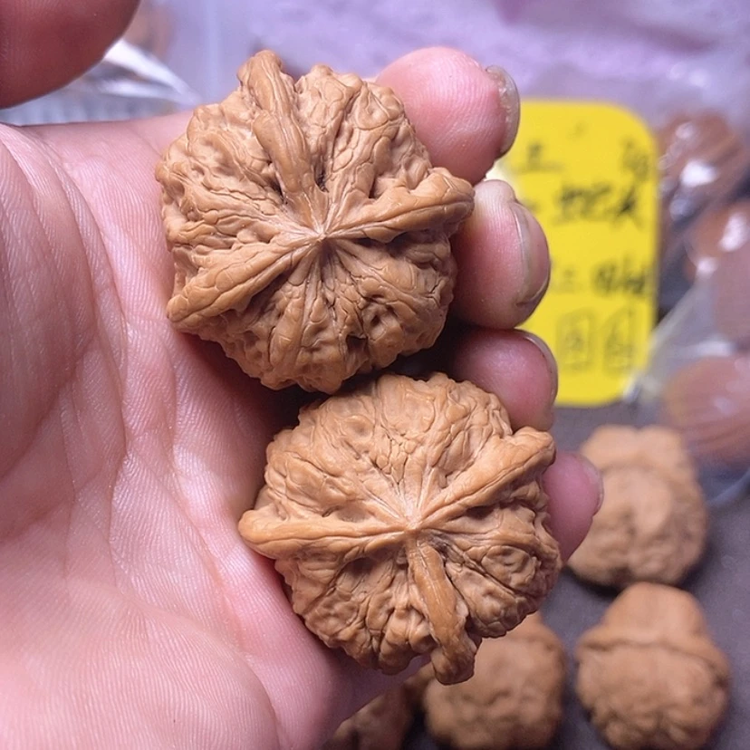 【闪购商品】吊坠文玩核桃40雨花石三棱