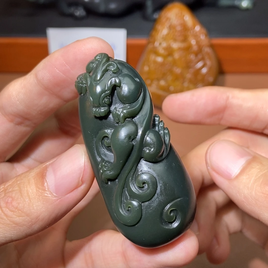 未镶嵌和田玉挂件