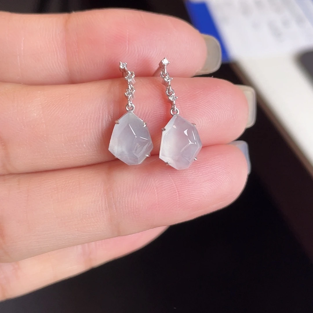 翡翠18K金镶嵌耳饰