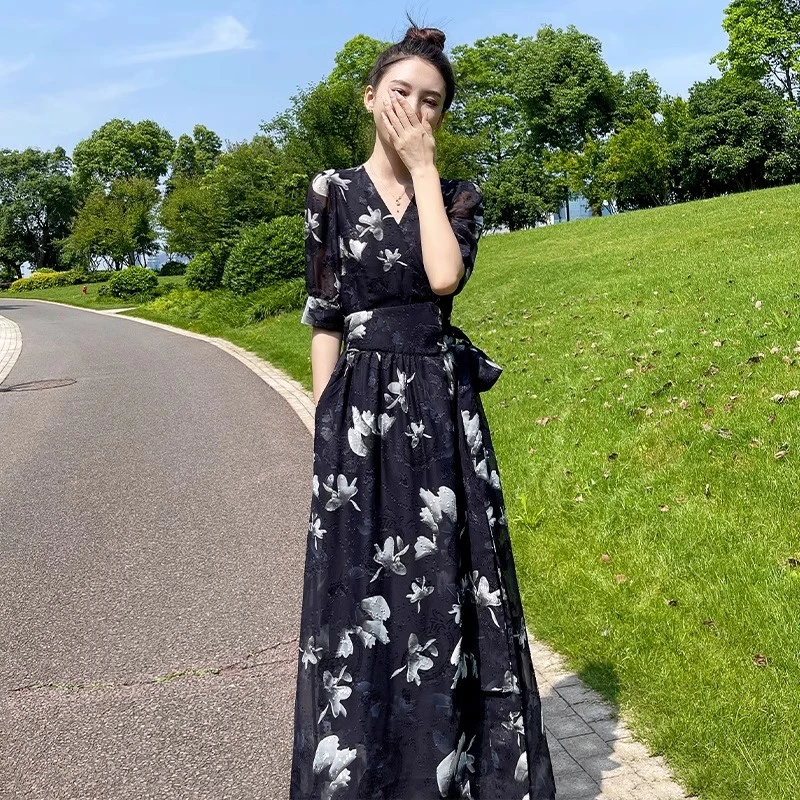 韩版黑色碎花连衣裙女夏季新款法式气质收腰显瘦高级感绝美长裙子