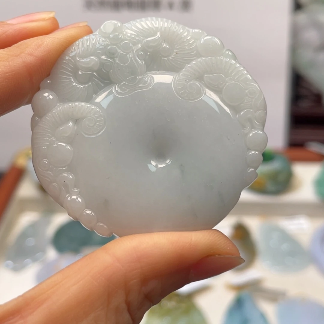 翡翠未镶嵌颈饰翡翠3