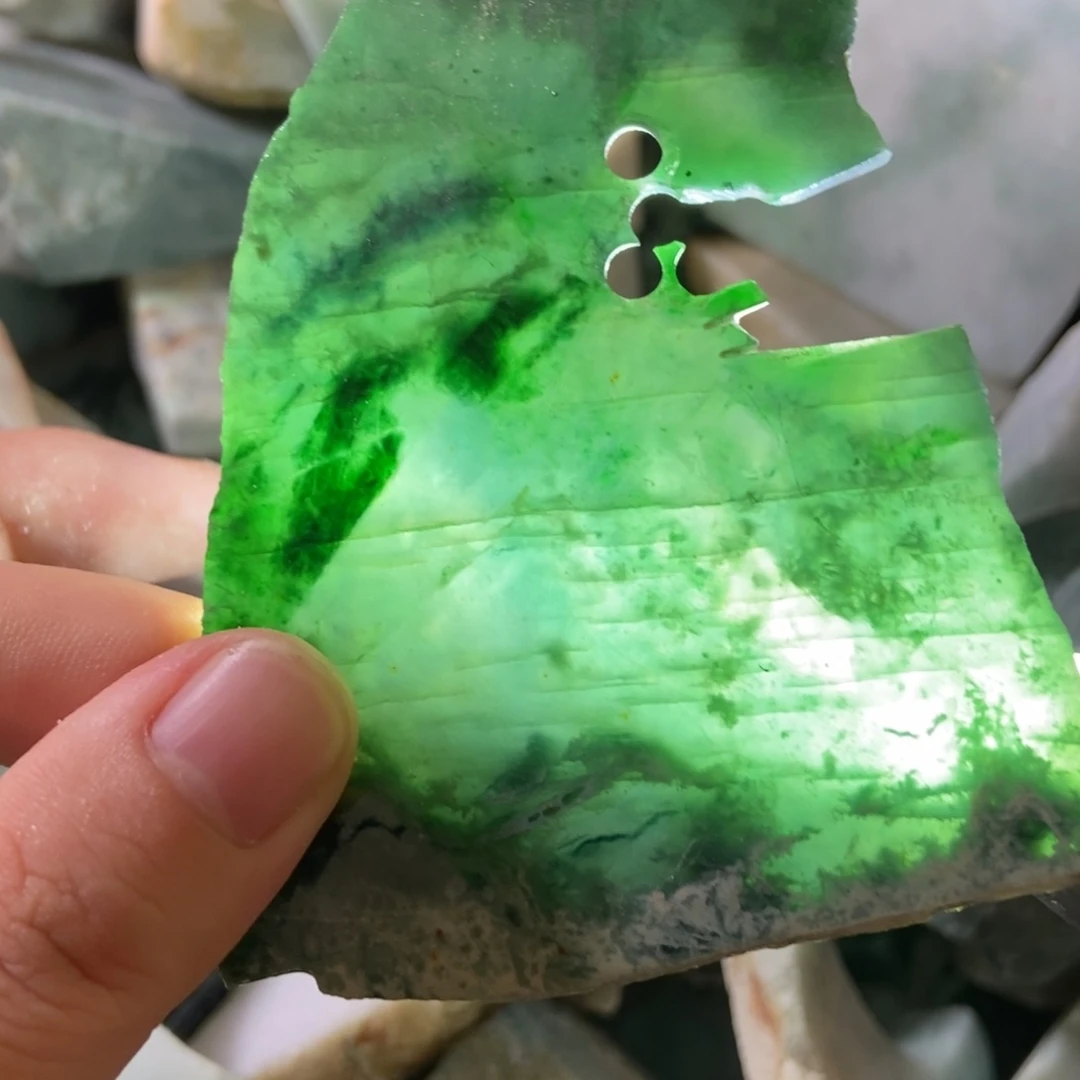 翡翠未镶嵌颈饰天然翡翠