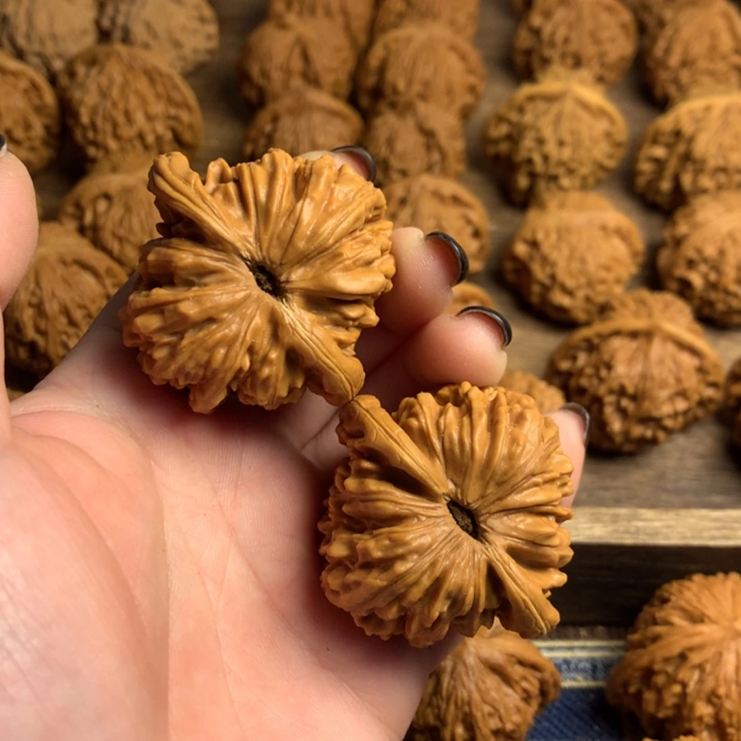 【闪购商品】文玩核桃吊坠『**子悍高楼