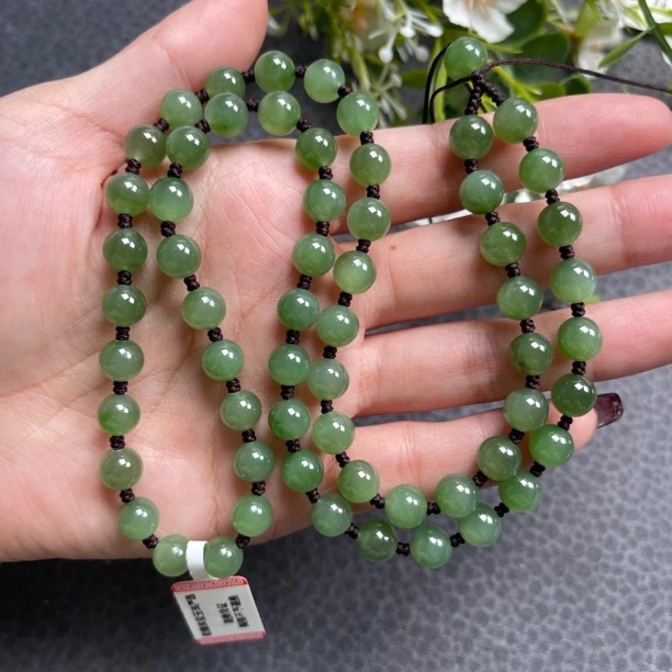 高品质和田玉天然正品俄料无黑点碧玉阳绿色苹果绿8mm编织款项链