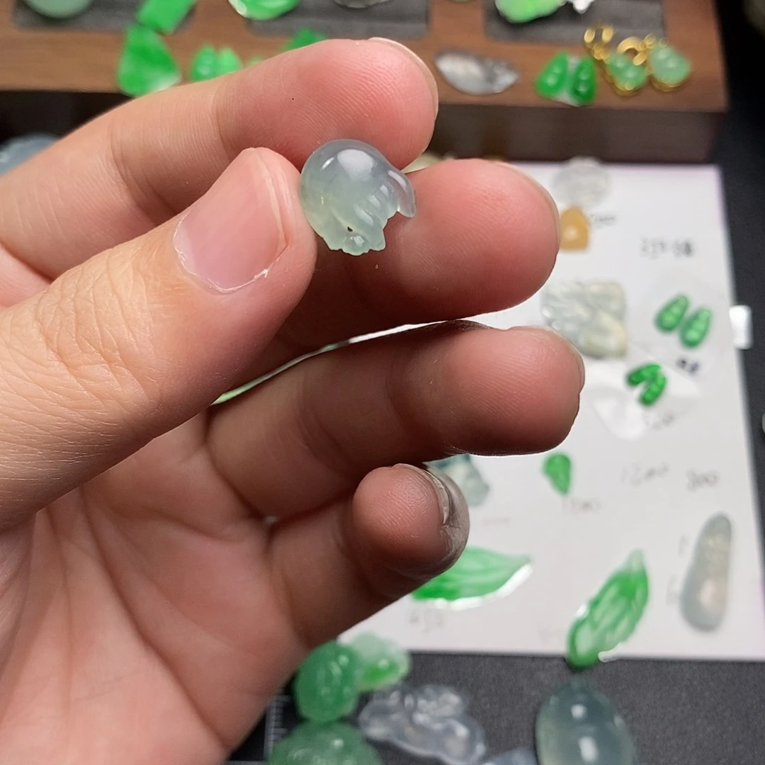 翡翠未镶嵌项链蓉**织佛手