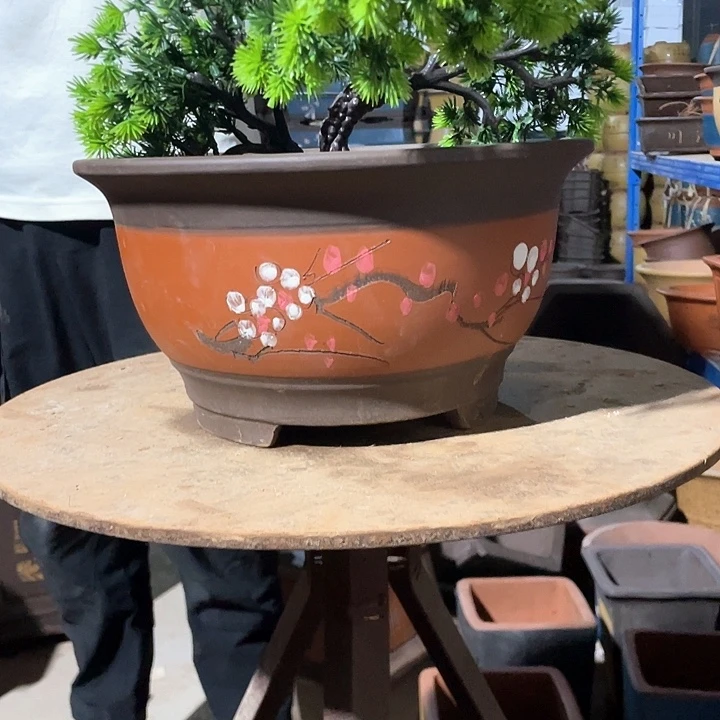 红色富贵点彩大花盆