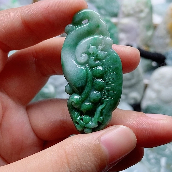 翡翠未镶嵌吊坠(不含链)1