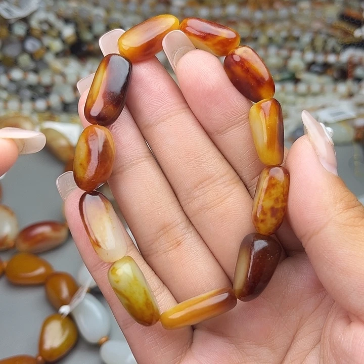 和田玉（糖玉）未镶嵌手链