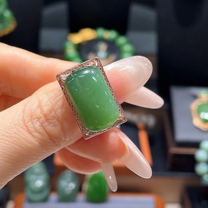 过***客和田玉（糖玉）未镶嵌戒指