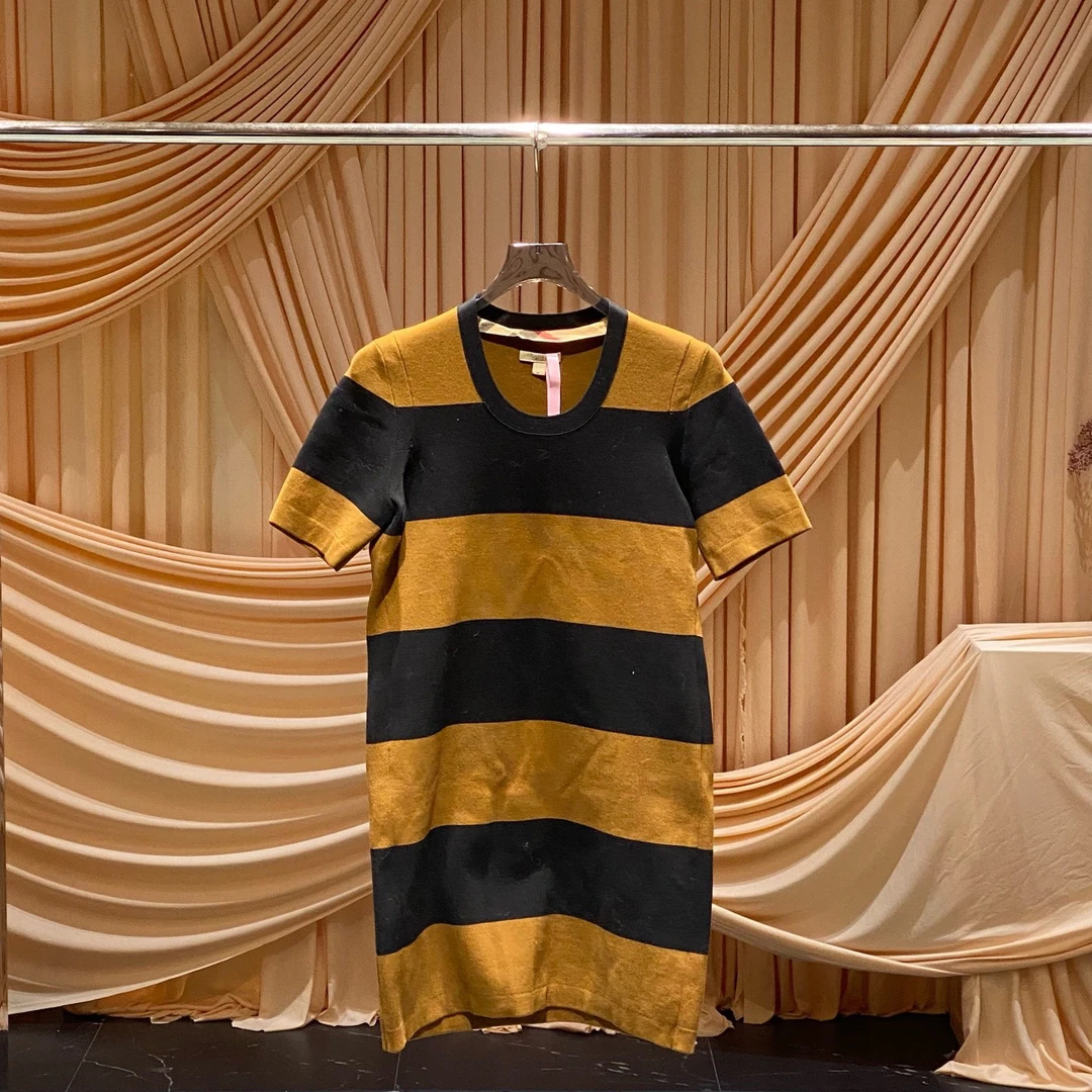 99新 BURBERRY/博柏利 针织连衣裙/M码/99新/32663