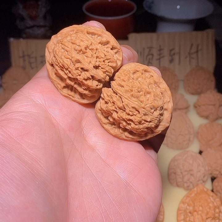 文玩核桃手把件南疆石