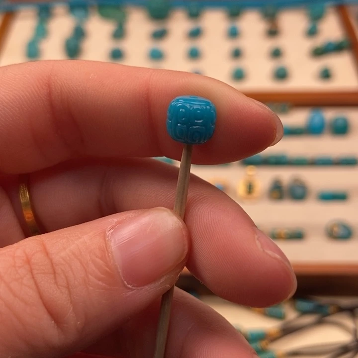 绿松石配饰未镶嵌