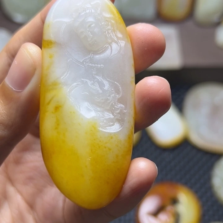 颈饰未镶嵌和田玉