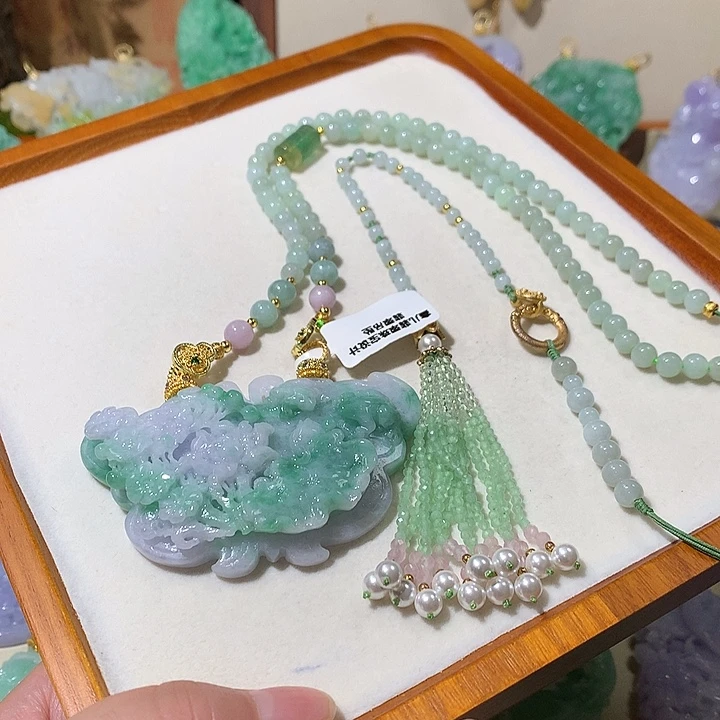 翡翠未镶嵌颈饰翡翠吊坠