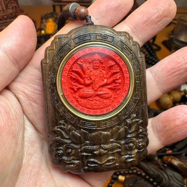 沉香木雕5/7唐卡款千手-绳子款印尼沉香木雕镶嵌朱砂双面