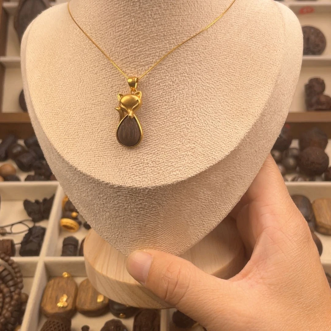 木质类疾**草狐狸脖挂吊坠一套