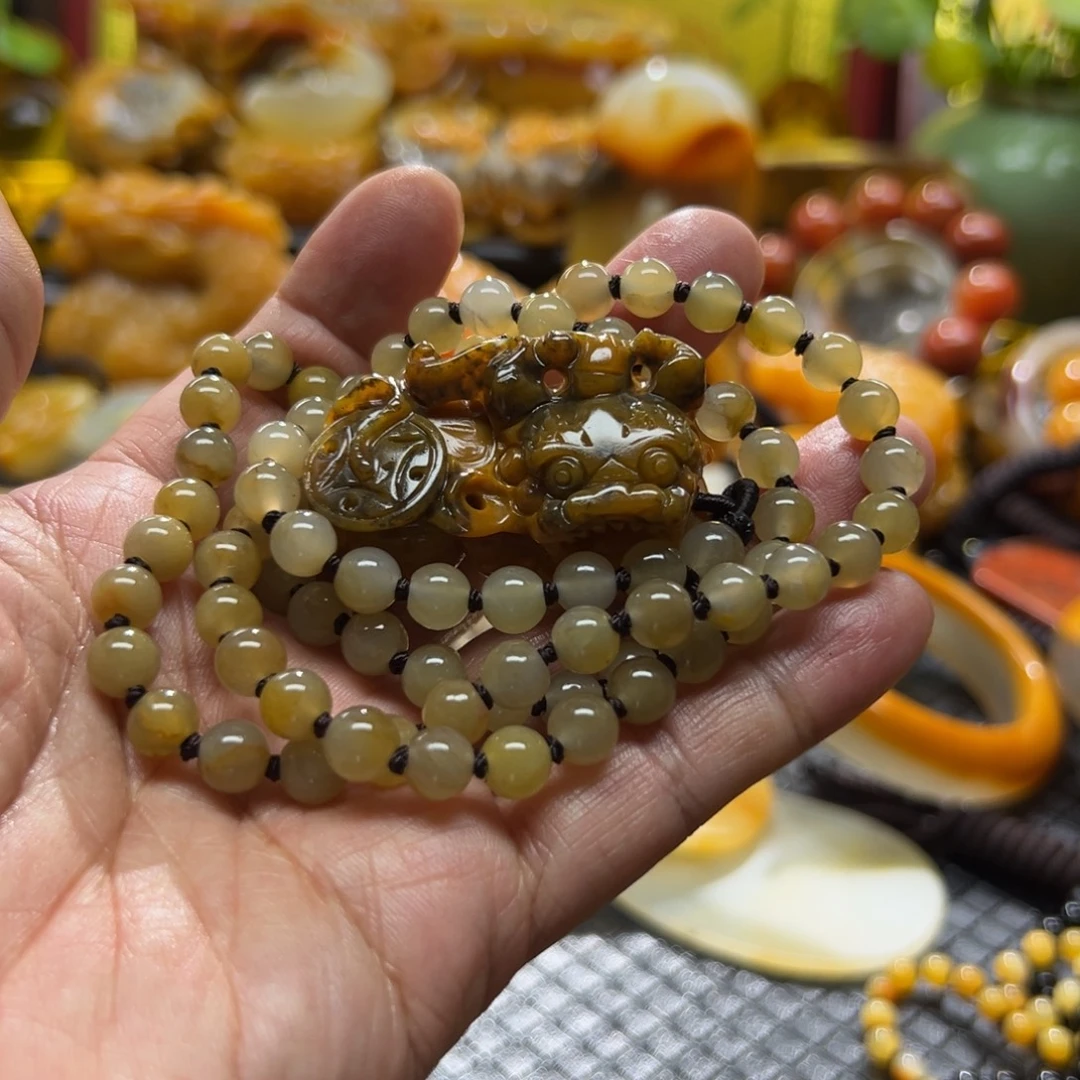 石英质玉未镶嵌颈饰