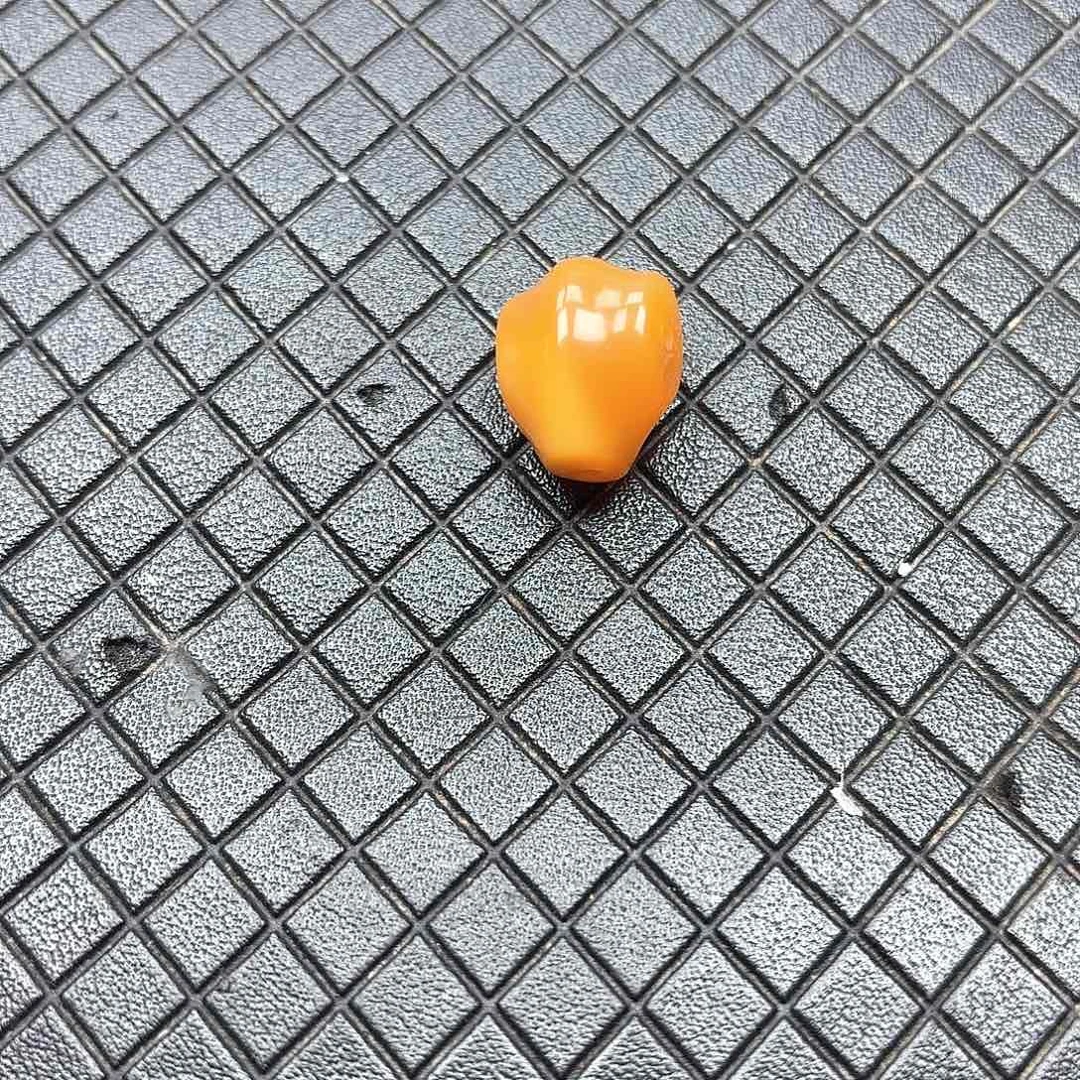 静***谁石英质玉（缅黄）未镶嵌颈饰