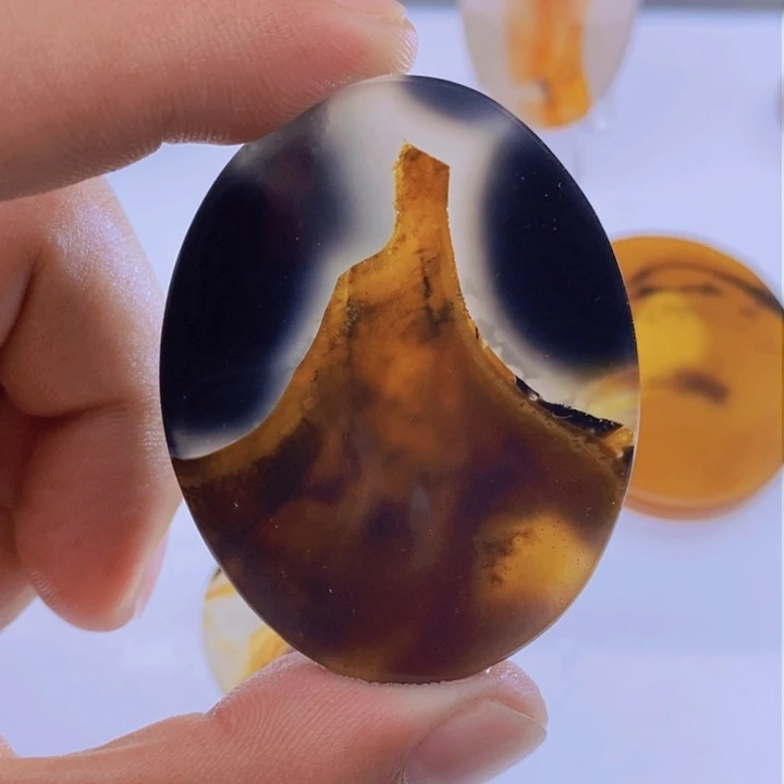 玛瑙/玉髓颈饰未镶嵌