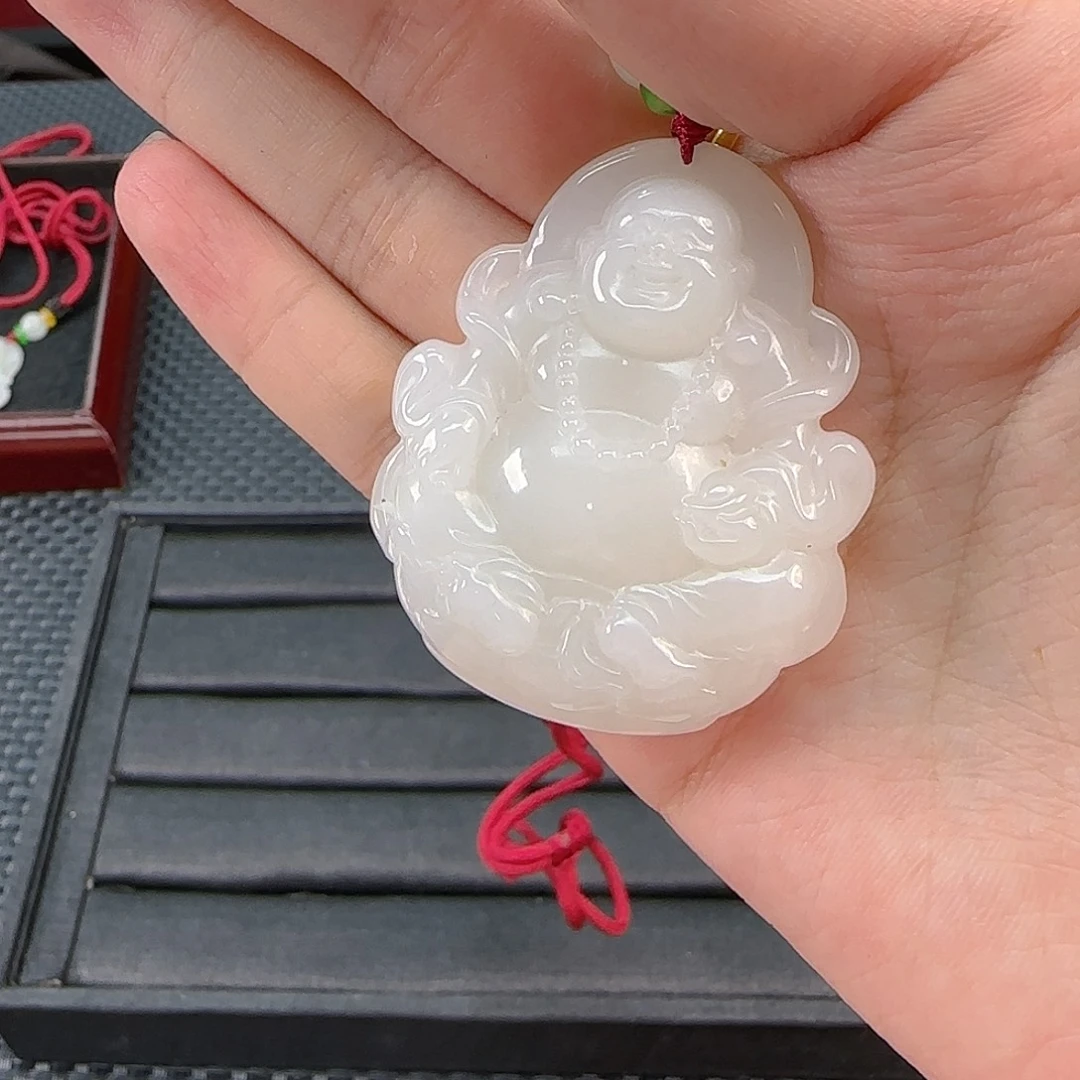 和田玉未镶嵌颈饰白玉逍遥自在佛