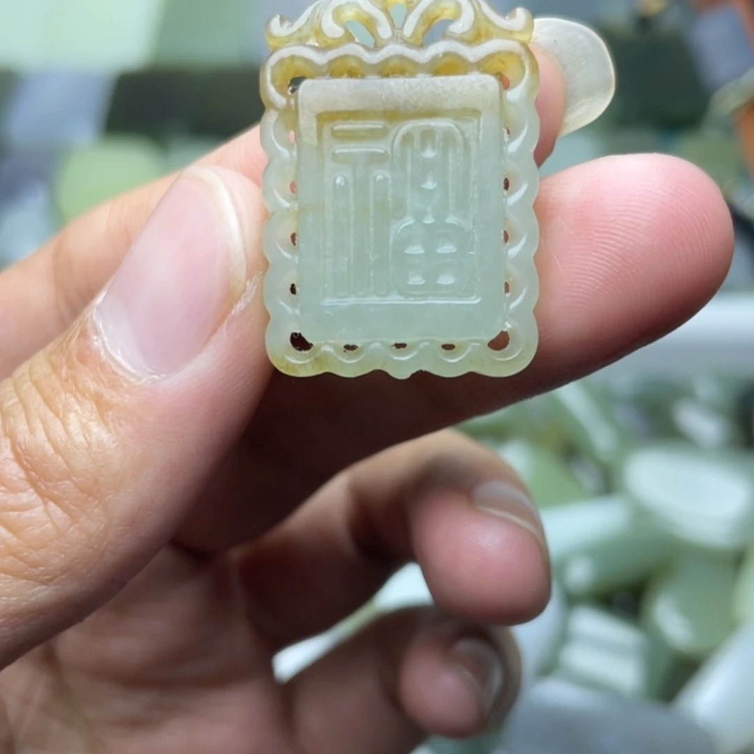 【闪购商品】颈饰未镶嵌和田玉