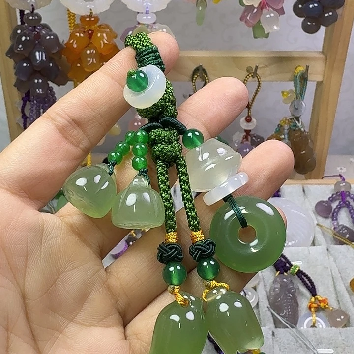 钥匙挂件,绿色平安扣