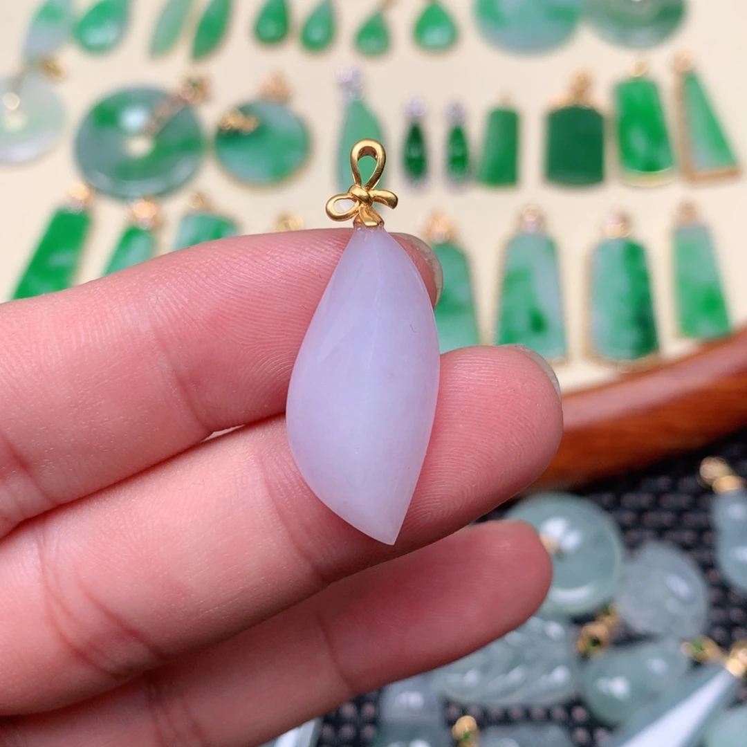 翡翠吊坠(不含链)18K金镶嵌