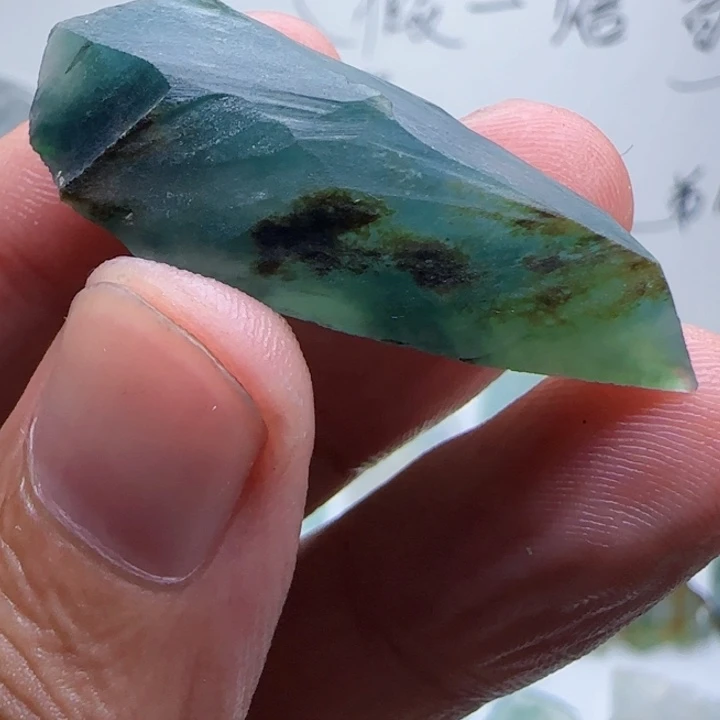 绿***绦未镶嵌定制翡翠不包工