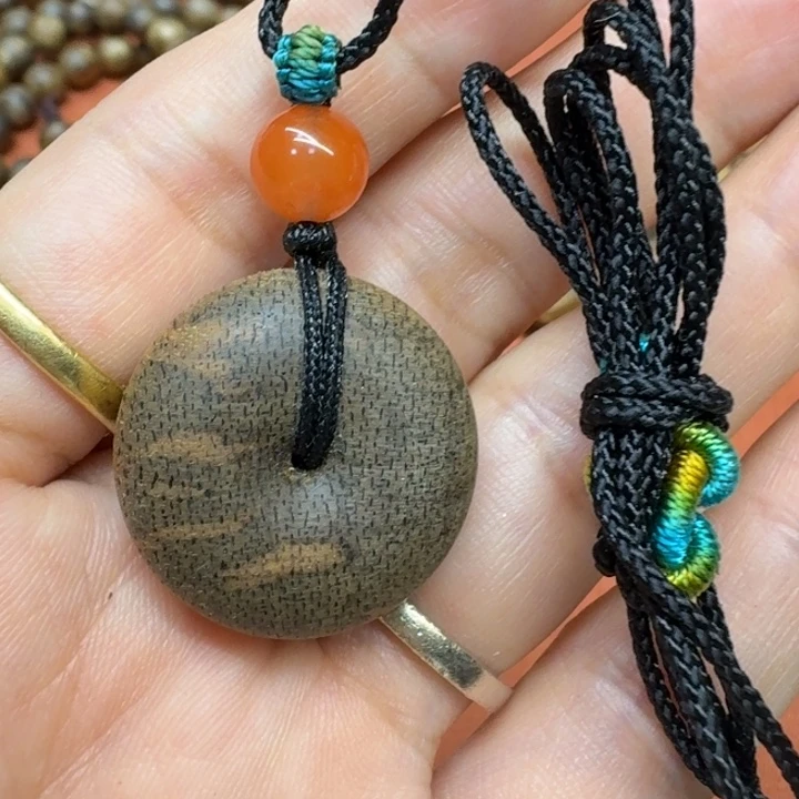 大叶紫檀（黑酸枝木类）