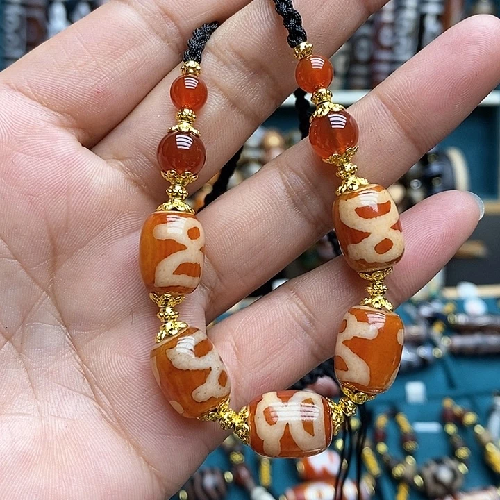 玛瑙/玉髓颈饰合金M****o