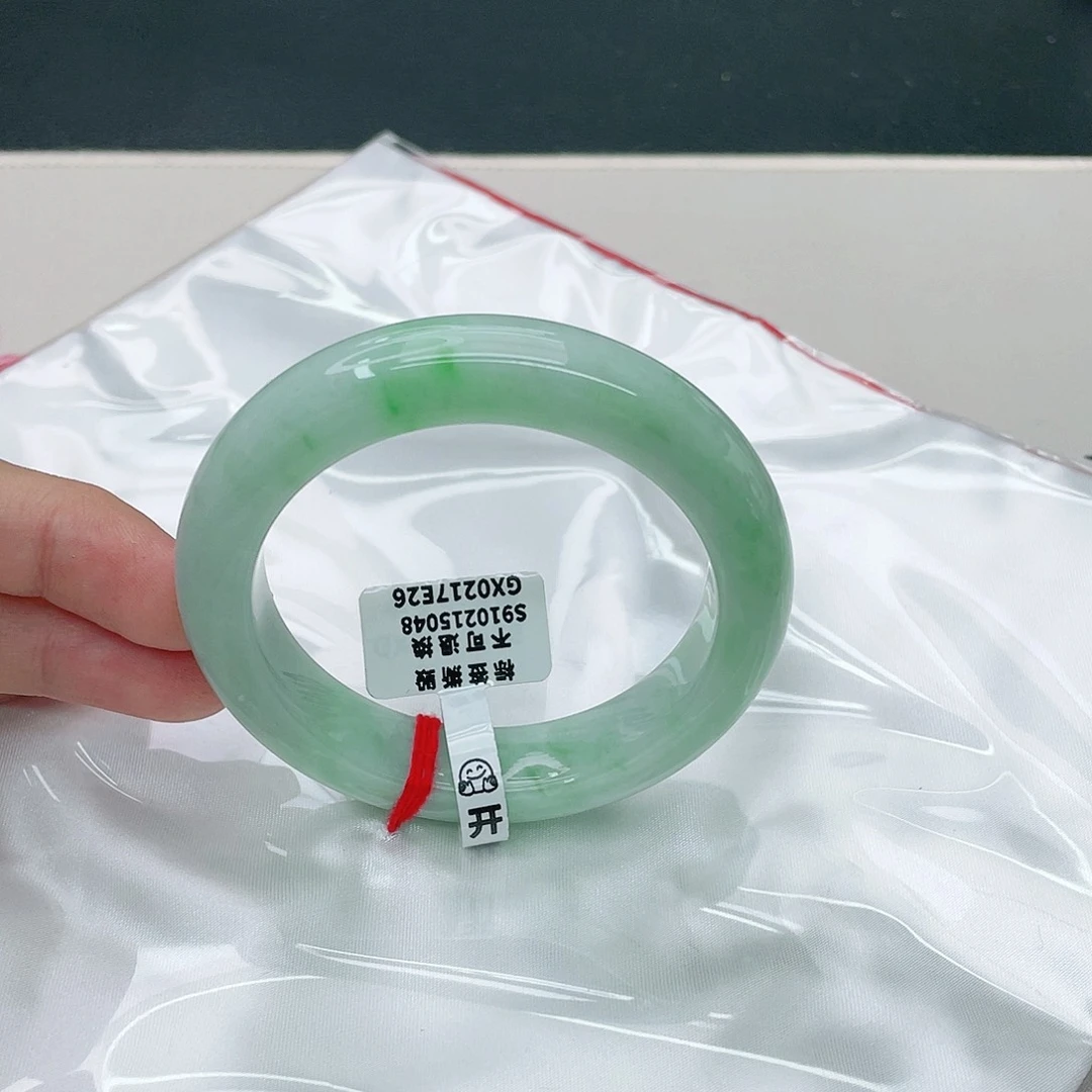 翡翠手镯未镶嵌正54