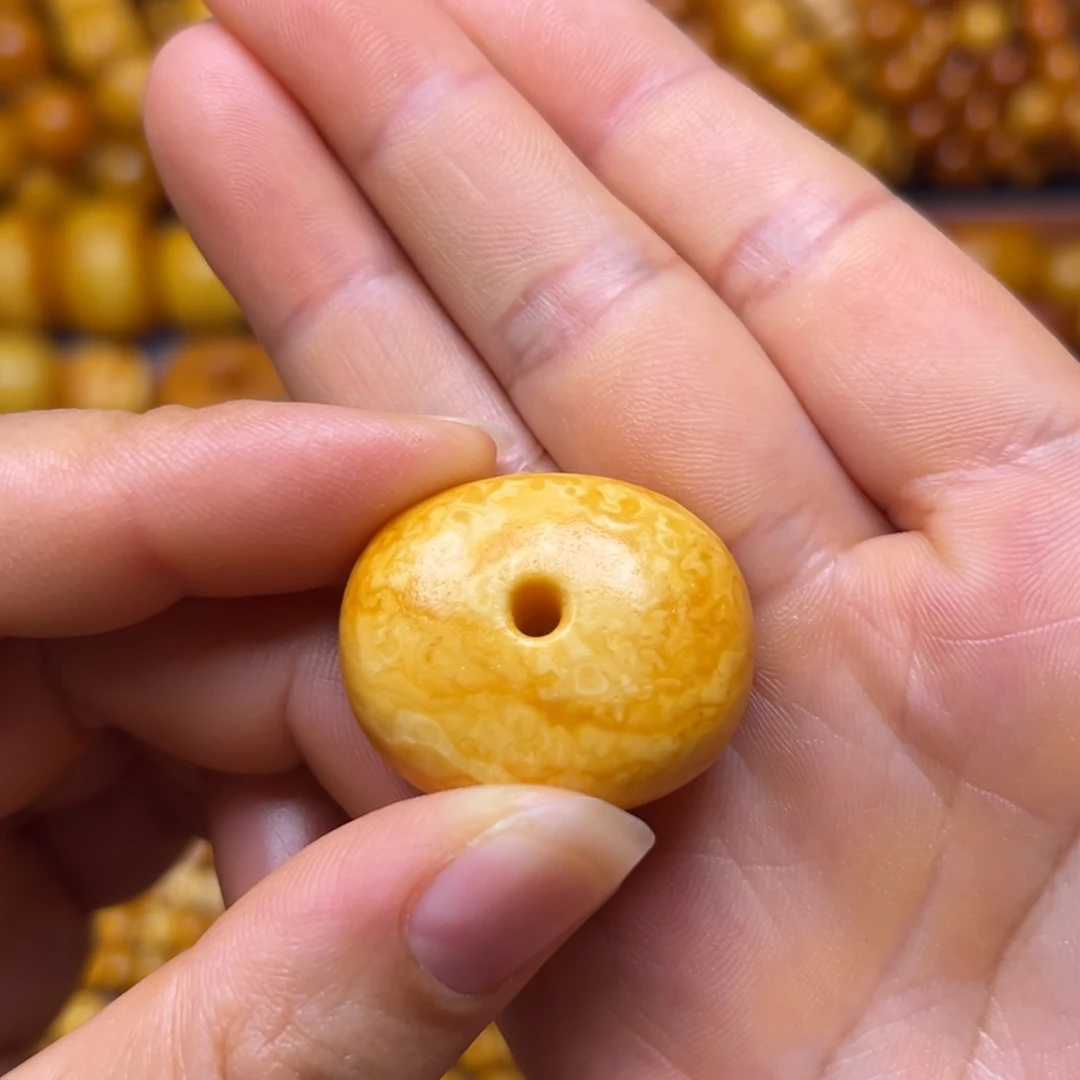 琥珀未镶嵌吊坠(不含链)