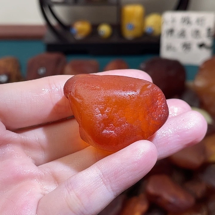 琥珀未镶嵌珠宝奇石吊坠