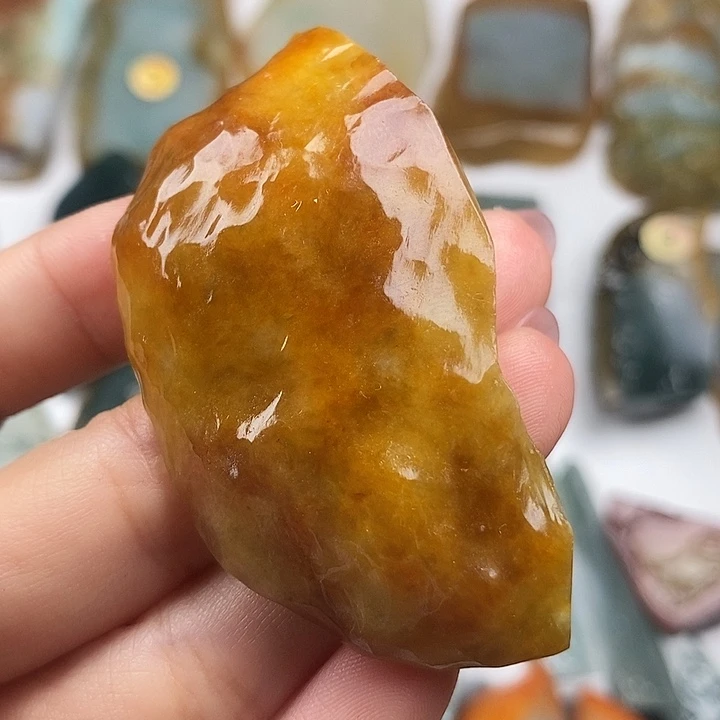 颈饰未镶嵌翡翠天然