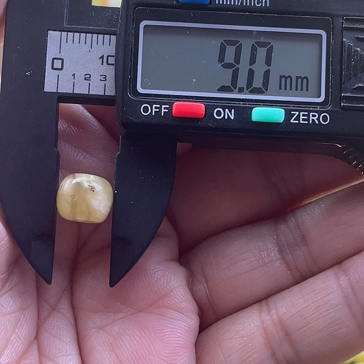 未镶嵌蜜蜡裸石71杂