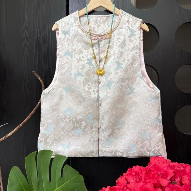 “蓝蝴蝶” 提花文艺对襟圆领轻国风气质马甲