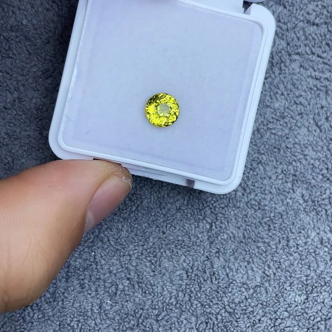 石榴石未镶嵌裸石1.6Ct