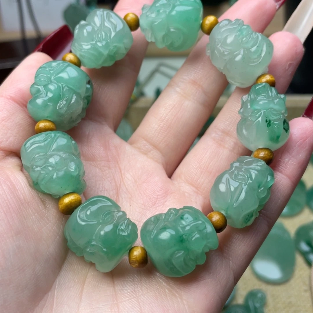 石英质玉颈饰未镶嵌